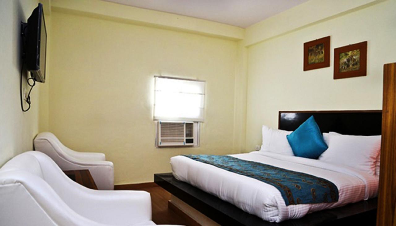 Aravali Clarks Inn Alwar Exterior photo